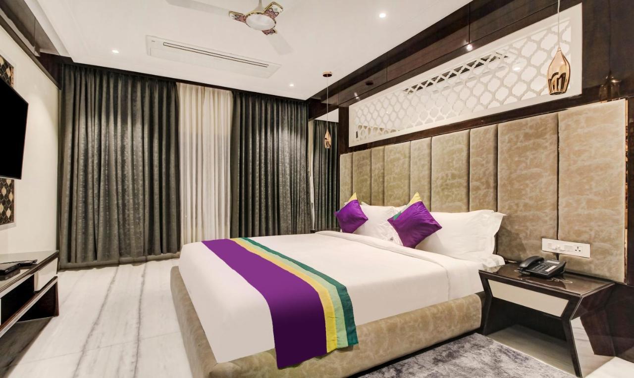 Treebo Premium Tahoora International Hotel Calcutta Buitenkant foto