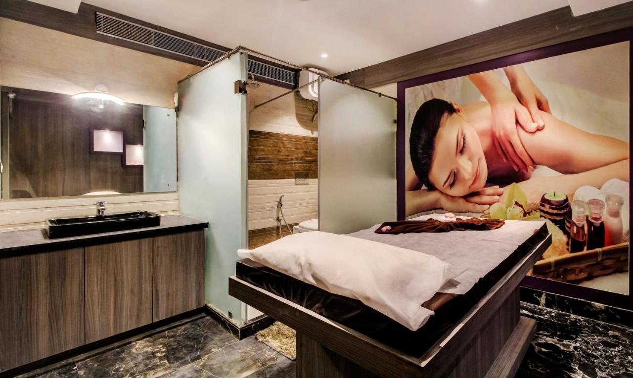 Treebo Premium Tahoora International Hotel Calcutta Buitenkant foto