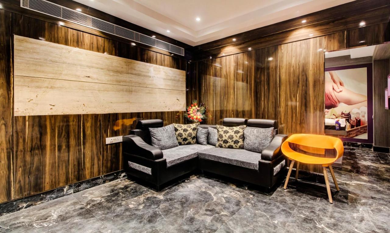 Treebo Premium Tahoora International Hotel Calcutta Buitenkant foto