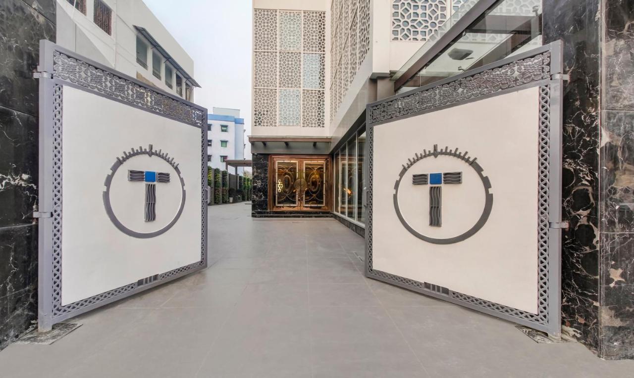 Treebo Premium Tahoora International Hotel Calcutta Buitenkant foto