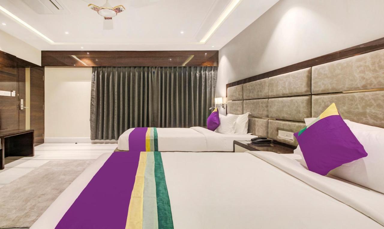 Treebo Premium Tahoora International Hotel Calcutta Buitenkant foto
