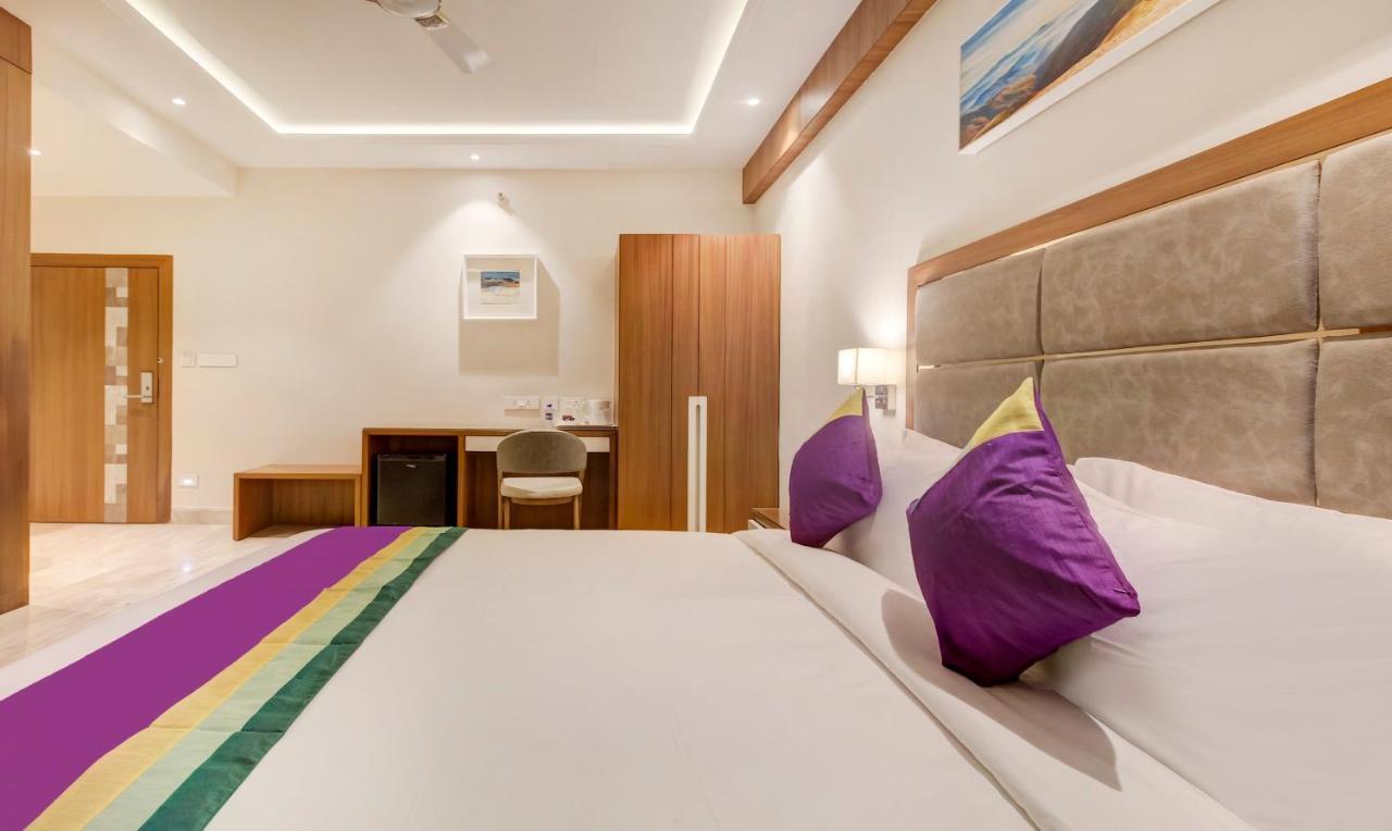 Treebo Premium Tahoora International Hotel Calcutta Buitenkant foto
