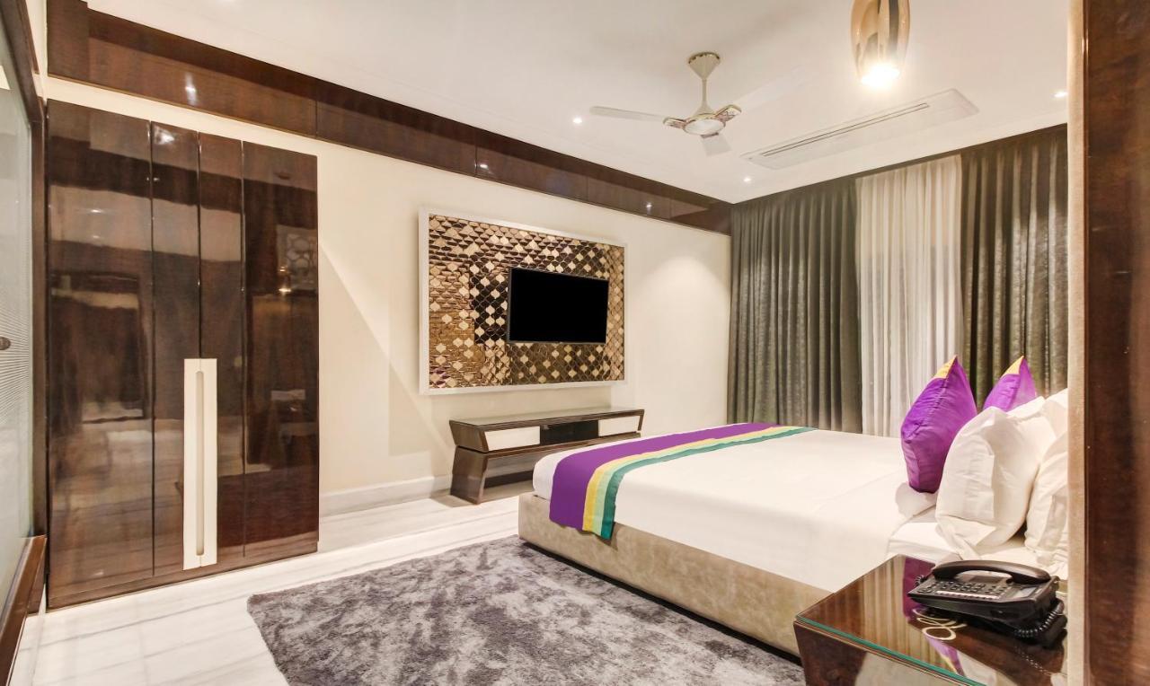 Treebo Premium Tahoora International Hotel Calcutta Buitenkant foto