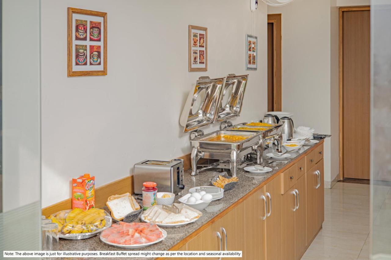 Treebo Premium Tahoora International Hotel Calcutta Buitenkant foto